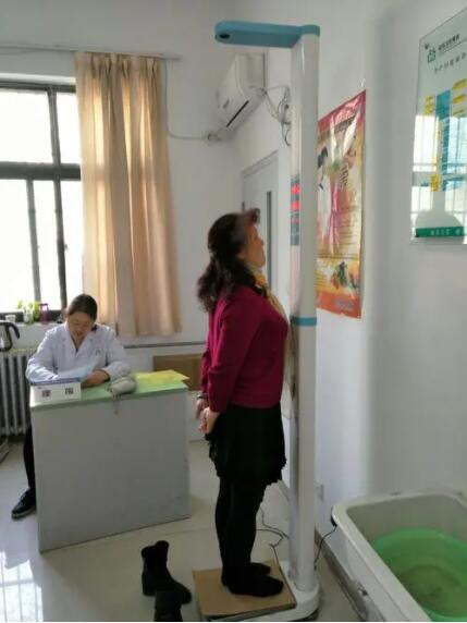 医院测量身高体重的仪器今日看点医院测量身高为什么不用脱鞋子测量？